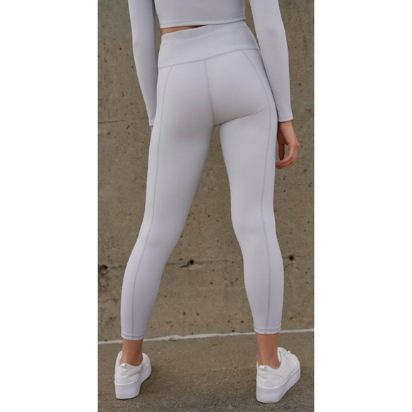 Athletic Ribbed Workout Set - Picture 3 of 10